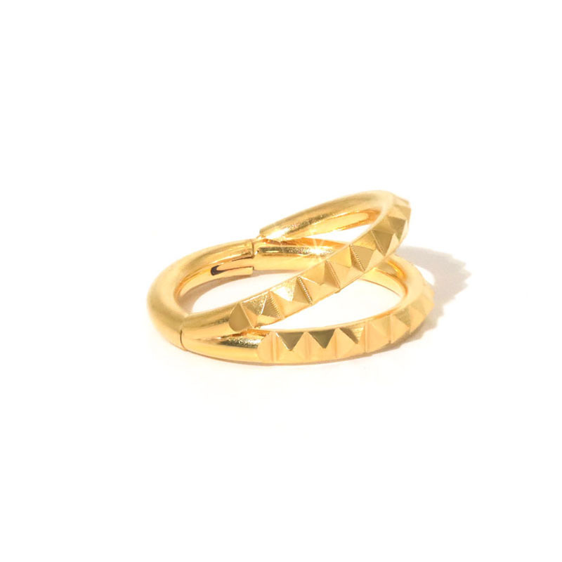 G23 Titanium Pyramid Nose Ring - Image 4
