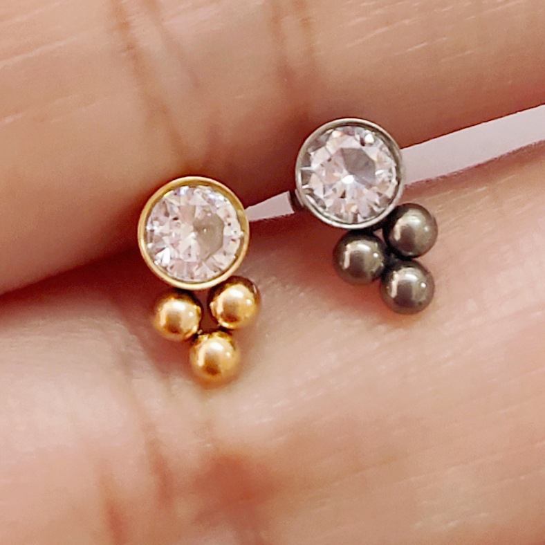 G23 Titanium CZ Bezel Internally Threaded Flat Back Labret Stud - Image 5