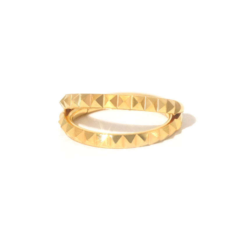 G23 Titanium Pyramid Nose Ring - Image 3